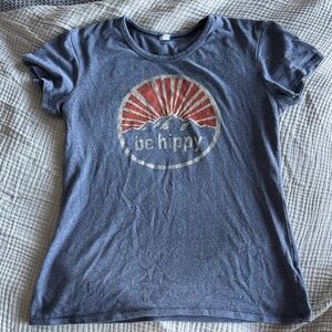 be Hippy Graphic Tee with Red Mountain Design